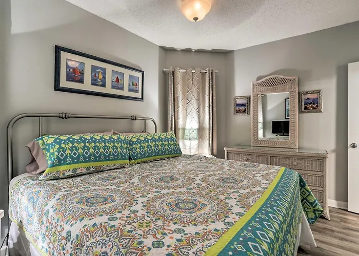 Beachfront Gulf Shores Condo With Pool