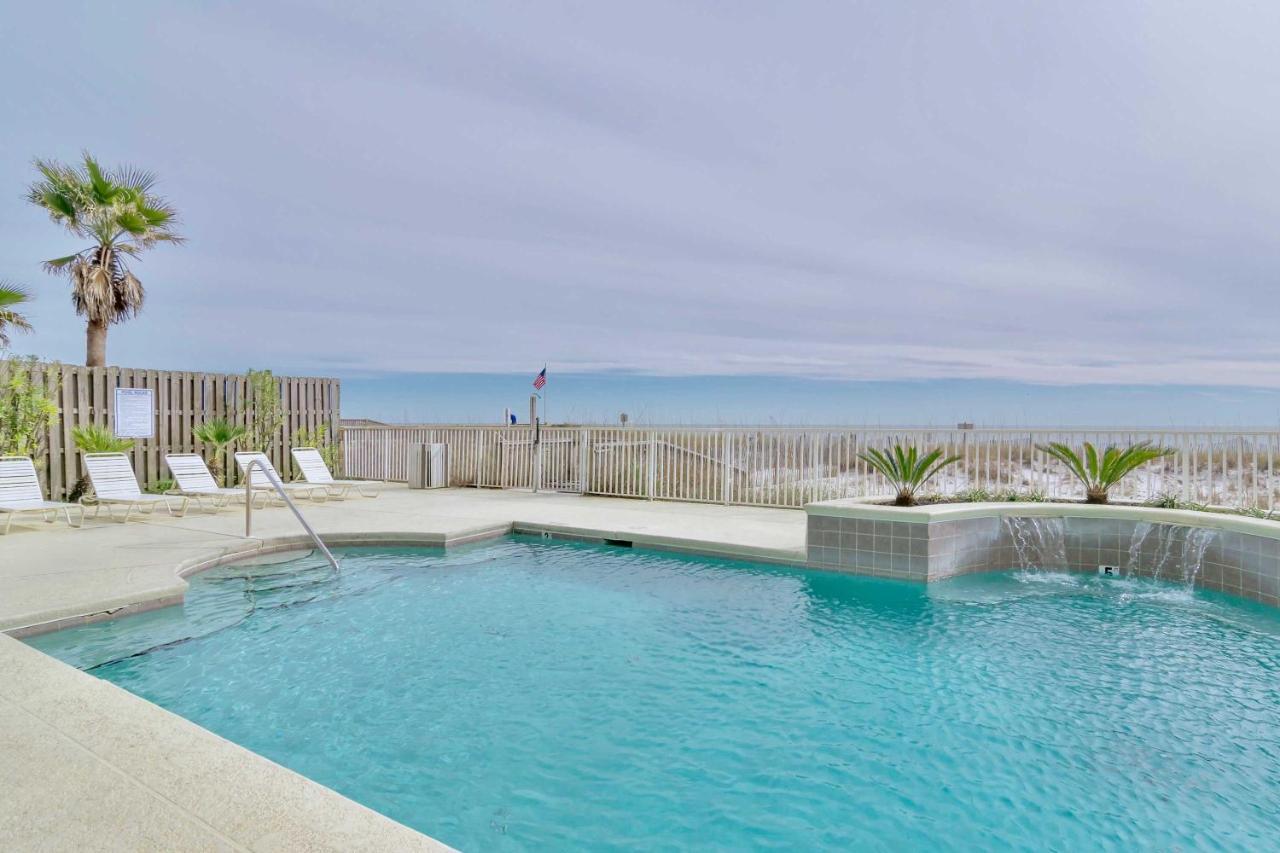 Apartamento Beachfront With Pool *